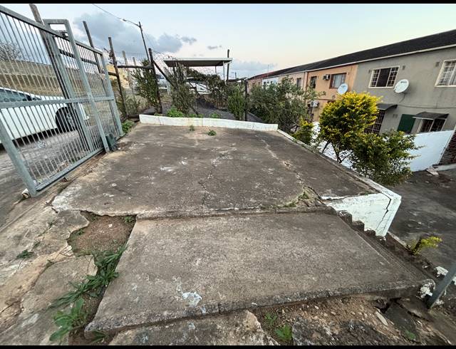 3 BEDROOM HOUSE FOR SALE IN REDFERN